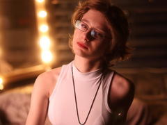 SilvaTail - blond female with  big tits webcam at xLoveCam