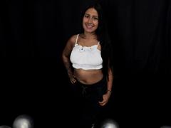 SilvanaNoir - female with black hair webcam at xLoveCam