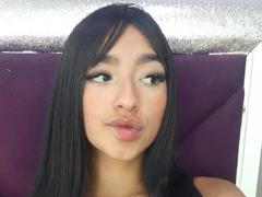 SilvanyWillians - female with brown hair and  small tits webcam at LiveJasmin