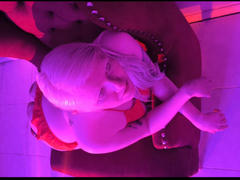 SilverLady - blond female webcam at xLoveCam