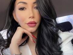 SinReea - female with black hair webcam at xLoveCam