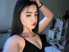 SinfulKitty - female with black hair and  big tits webcam at xLoveCam
