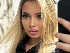 SinfullKitty - blond female with  big tits webcam at xLoveCam