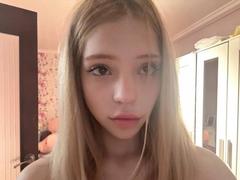 SiobhanSvancara from xLoveCam