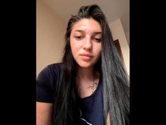 Skendi from xLoveCam