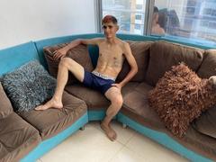 SkinnyAngie - couple webcam at xLoveCam