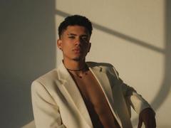 SkinnyCuteAlyer - male webcam at xLoveCam