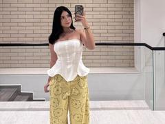 Skybrownn_ - female with black hair and  big tits webcam at ImLive