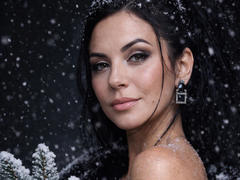 SKYNateLuv - female with black hair webcam at ImLive