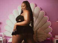 SkylerNaomi - female with black hair and  big tits webcam at xLoveCam