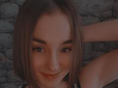 SmileForMe_29 - female with brown hair webcam at ImLive