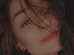 SmileForMe_29 - female with brown hair webcam at ImLive