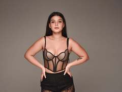 SnowingWintere - female with black hair webcam at ImLive