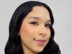 SofiHugs from xLoveCam