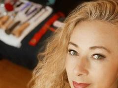 SofiaCurvyCute - blond female with  big tits webcam at xLoveCam