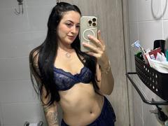SofiaLopezHot - female with black hair webcam at xLoveCam