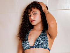 SofiaPassionne - female with brown hair and  big tits webcam at xLoveCam