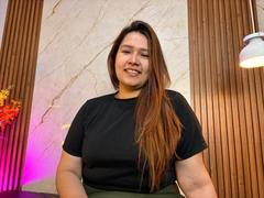 SofiaVelveth - female with brown hair and  big tits webcam at LiveJasmin