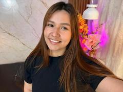 SofiaVelveth - female with brown hair and  big tits webcam at LiveJasmin