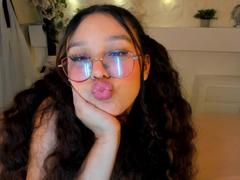 SofiaYue - female webcam at xLoveCam