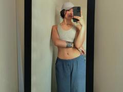 SofiaZen from xLoveCam