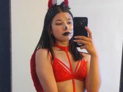 SofiaZen - female webcam at xLoveCam