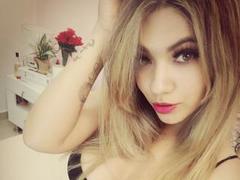 AdaDunn - female with black hair and  big tits webcam at LiveJasmin
