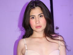 SofilaSanta from xLoveCam