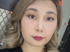 SoftGeraldine - female with  small tits webcam at xLoveCam