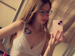 Soleea-hot - blond female webcam at xLoveCam