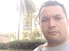 Solteiroc - male webcam at xLoveCam