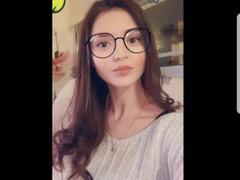 SonyaLovelace - female with brown hair webcam at xLoveCam