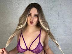 SoonyMoony-hot from xLoveCam