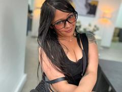 SophiEswett - female with brown hair webcam at xLoveCam