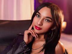 SophiaBella - female with black hair and  small tits webcam at xLoveCam