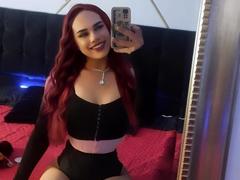 SophiaCollns from xLoveCam