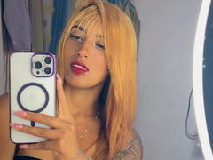 SophiaForeest - female with black hair webcam at xLoveCam