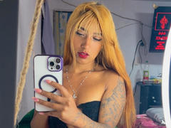 SophiaForeest - female with black hair webcam at xLoveCam