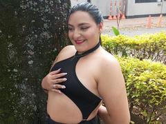 SophiaMilleer - female with black hair webcam at xLoveCam