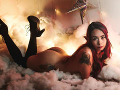SophiaSmiht - female with black hair and  big tits webcam at xLoveCam