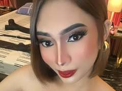 SophiaStarTS - shemale with brown hair webcam at xLoveCam