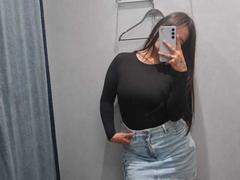 SophiaXoxo - female with brown hair webcam at xLoveCam