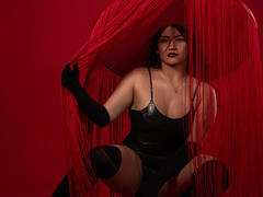 SophiaXoxo - female with brown hair webcam at xLoveCam