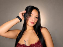 SophiaXoxo from xLoveCam
