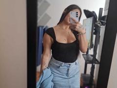 SophiaXoxo - female with brown hair webcam at xLoveCam
