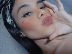 SophieAlessia69 from xLoveCam