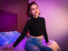 SophieBlinde - female with red hair webcam at LiveJasmin