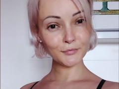 SophieCrach - blond female with  big tits webcam at ImLive