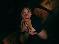 SophieCurves - female with black hair and  small tits webcam at xLoveCam