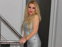 a0Chryssy - blond female webcam at LiveJasmin